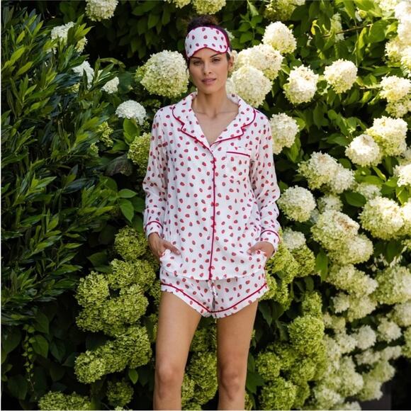 NWT Plush Strawberry Satin Pajama Set Size Small - Picture 2 of 12